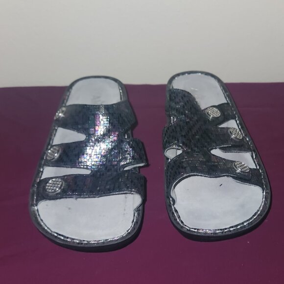 Algeria Slide Sandals - Picture 1 of 9